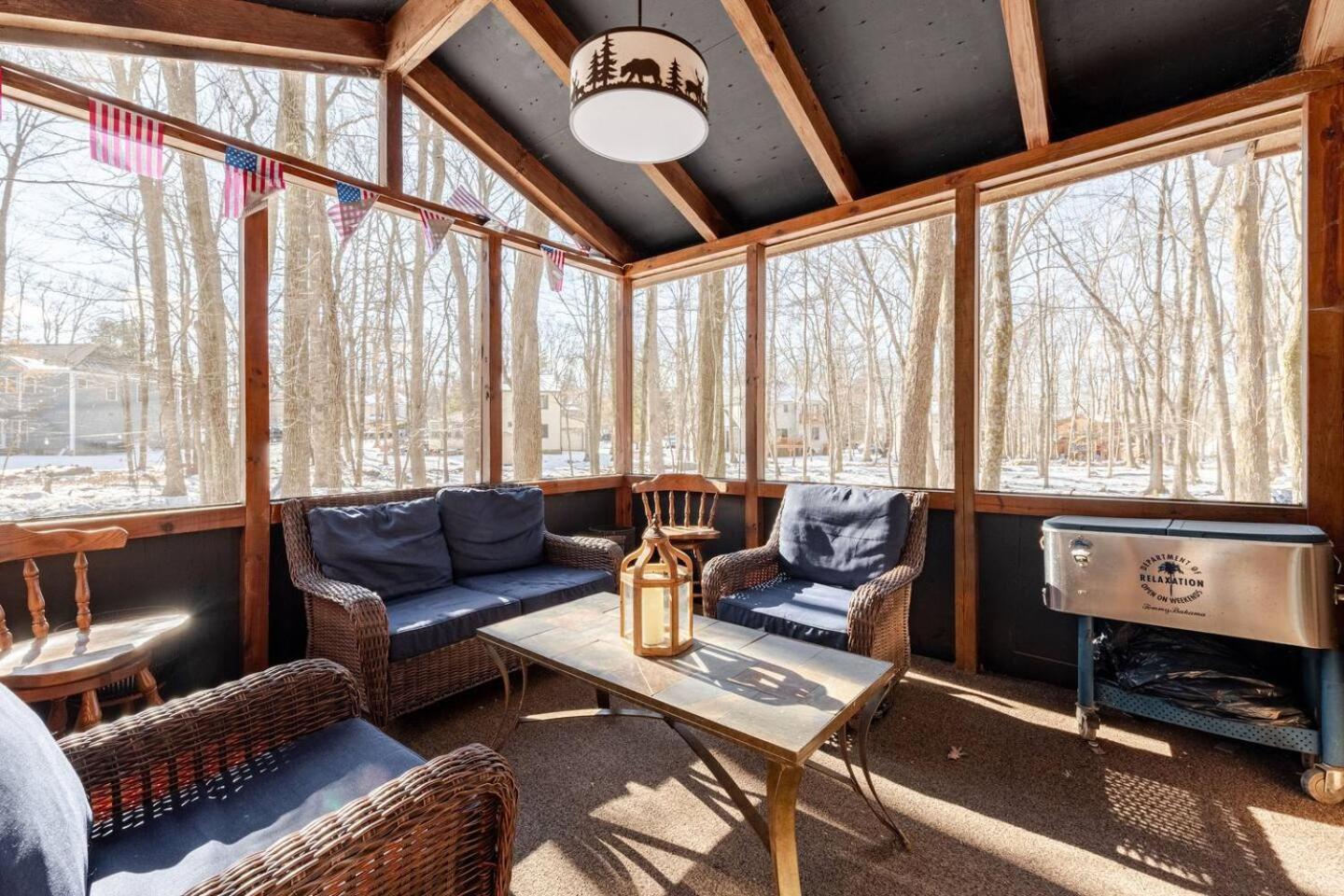 Cozy Cabin At Poconos With Hot Tub And Fire Pit East Stroudsburg Buitenkant foto
