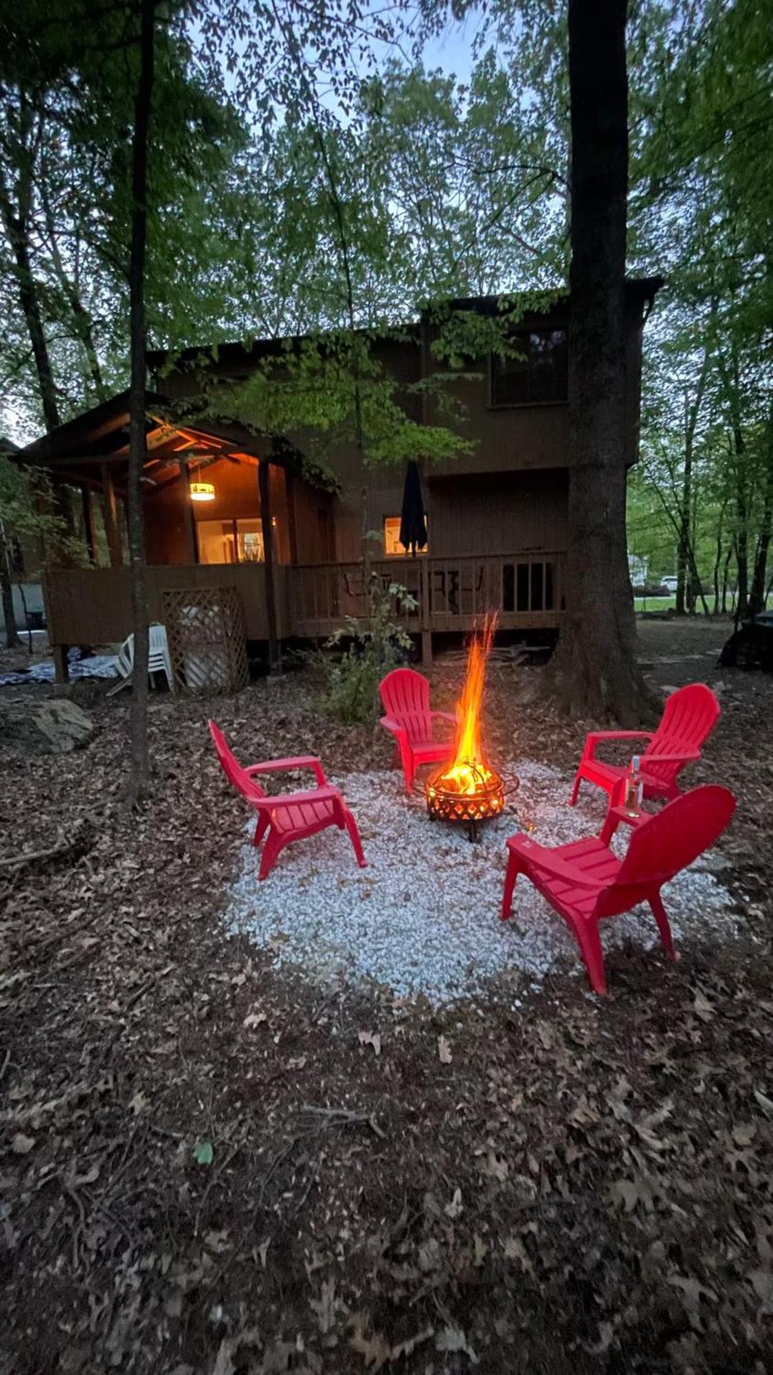 Cozy Cabin At Poconos With Hot Tub And Fire Pit East Stroudsburg Buitenkant foto
