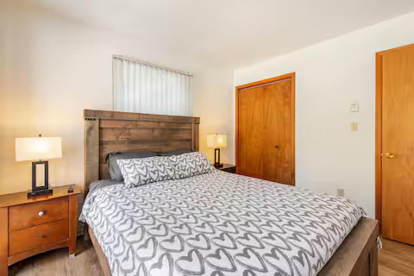 Cozy Cabin At Poconos With Hot Tub And Fire Pit East Stroudsburg Buitenkant foto